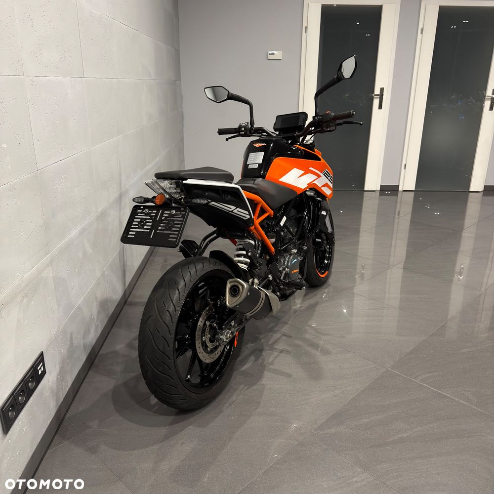 KTM Duke - 4