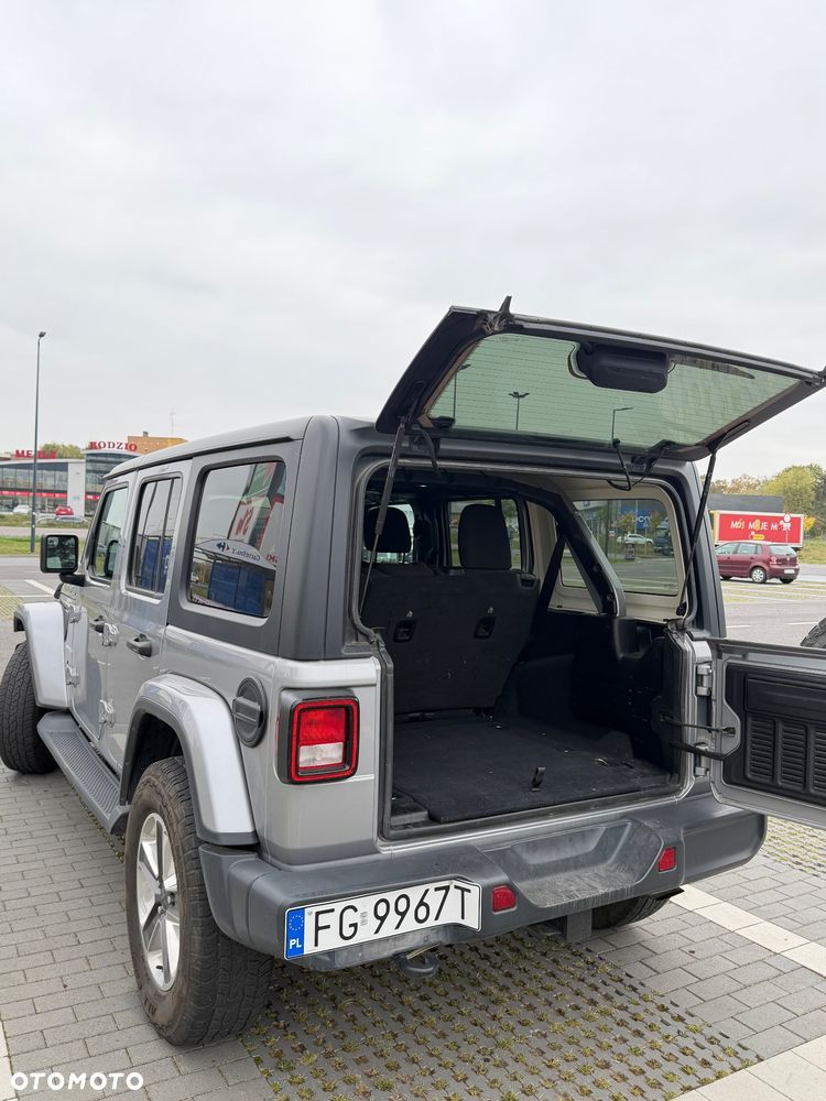 Jeep Wrangler - 11