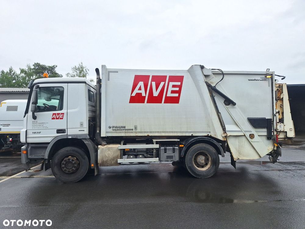 Versalift Actros 1832 L - 8