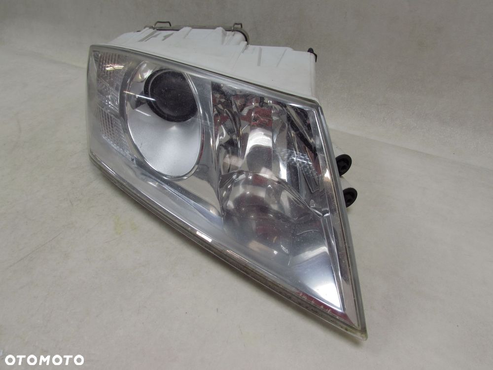 SKODA OCTAVIA II 04-08 LAMPA PRZOD PRAWA REFLEKTOR XENON UK - 4