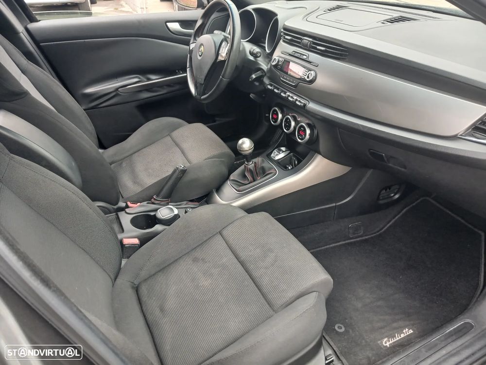 Alfa Romeo Giulietta 1.6 JTDM Veloce - 20