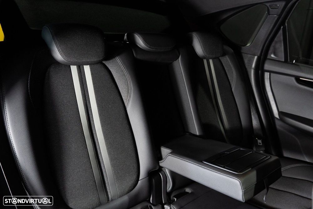 BMW 225xe Active Tourer Line Sport - 34