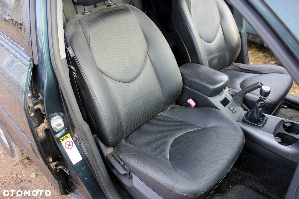 Toyota Rav4 III XA3 2006 2.2D-CAT 2AD-FHV Suv (MASKA, ZDERZAK, LAMPA, BŁOTNIK, DRZWI, SZYBA, FOTEL) - 11