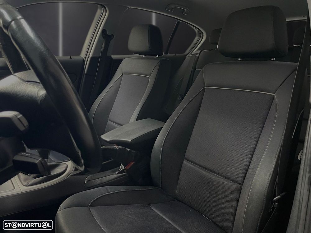 BMW 116 d Line Urban - 9