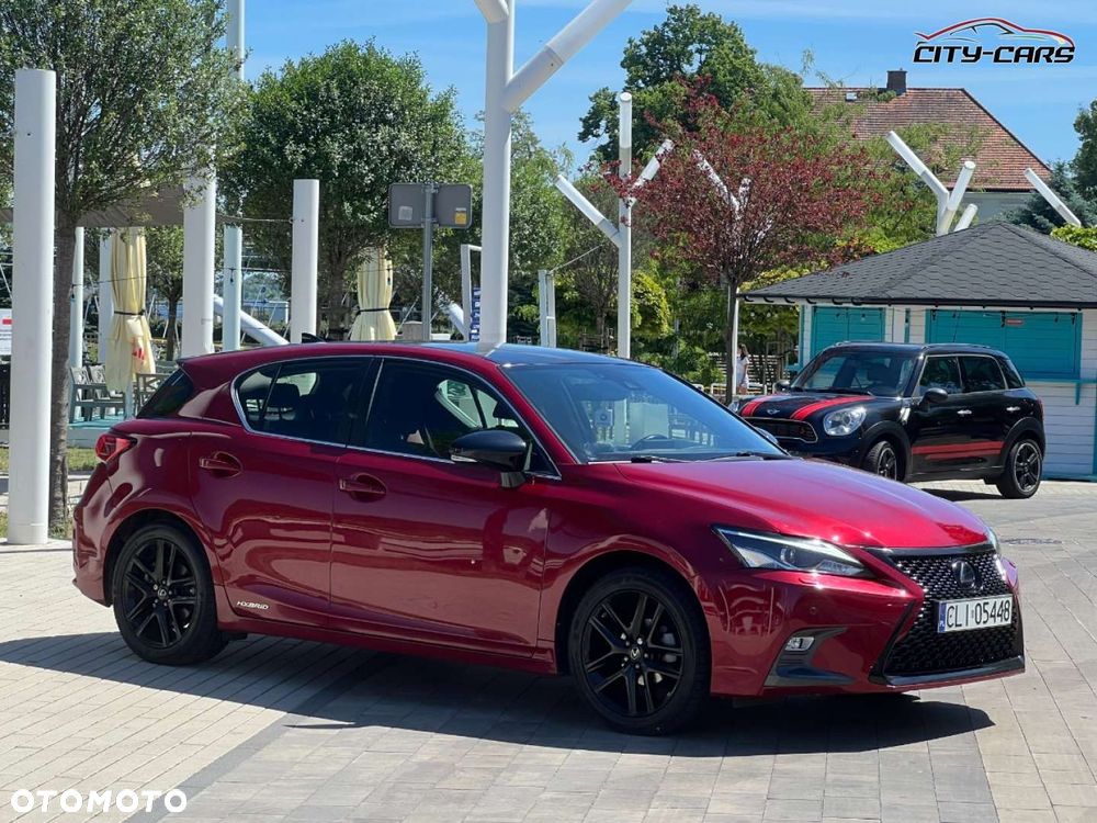Lexus CT - 9