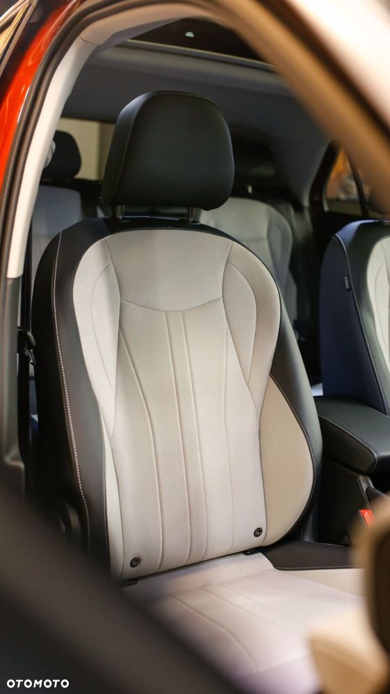 Volkswagen T-Roc - 29