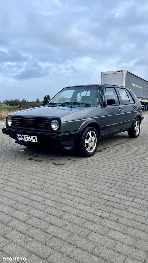 Volkswagen Golf 1.3 - 2