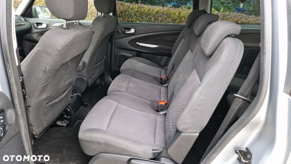 Ford Galaxy 2.0 TDCi Ghia - 12