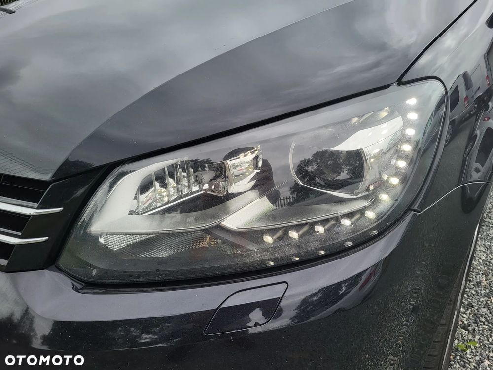 Volkswagen Touran 2.0 TDI DPF Highline DSG - 24