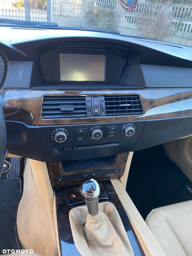 BMW Seria 5 530i - 7