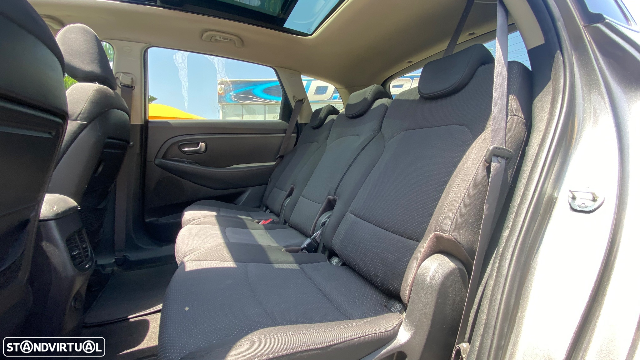 Kia Carens 1.7 CRDi ISG TX - 26