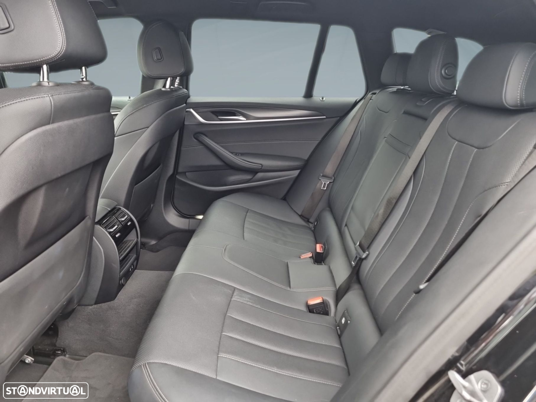 BMW 520 d Pack Desportivo M Auto - 14