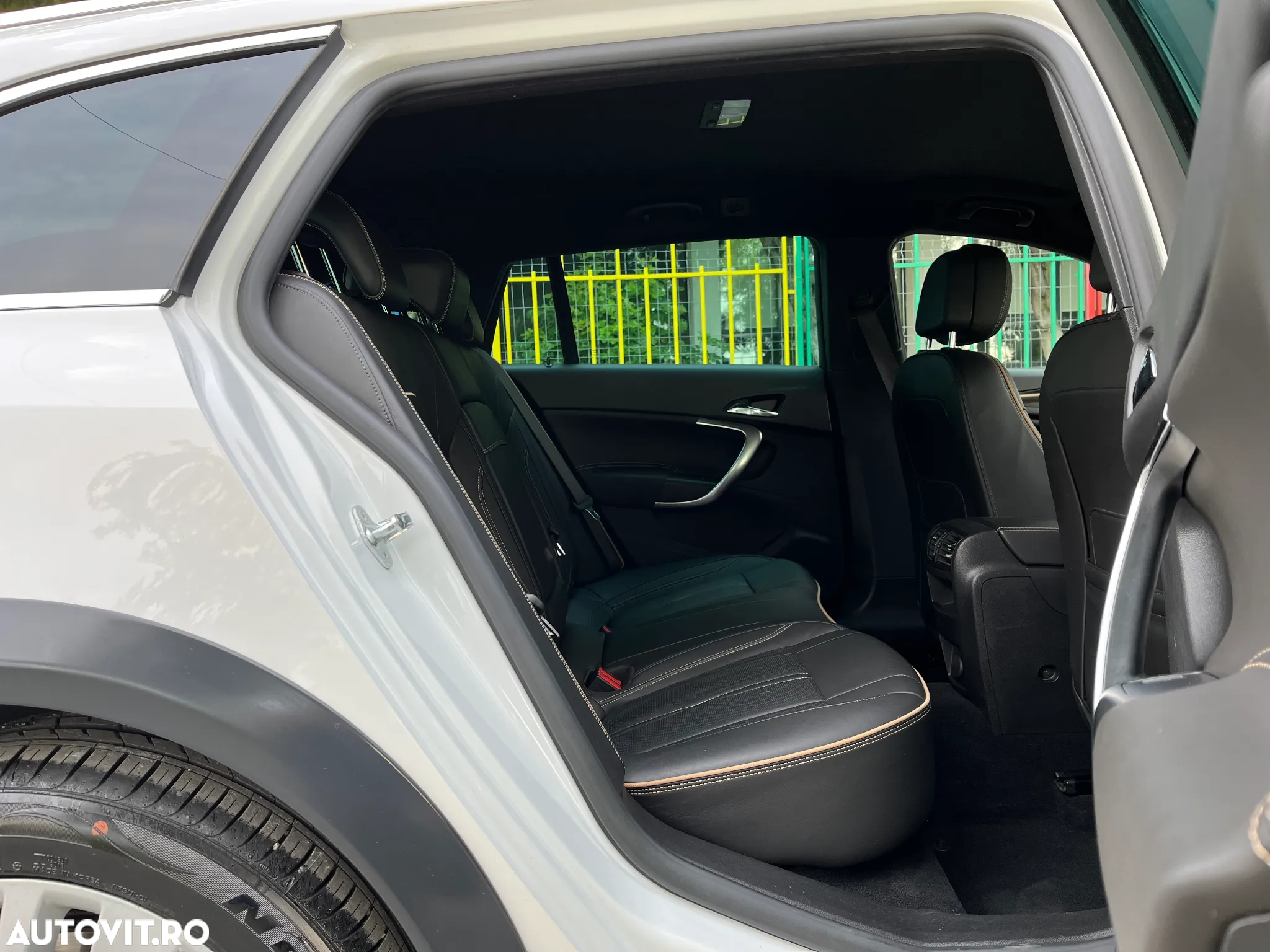 Opel Insignia 2.0 CDTI 4x4 Country Tourer ecoFLEX - 13