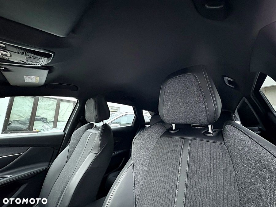 Peugeot 3008 1.6 PureTech GPF GT Line S&S EAT8 - 17