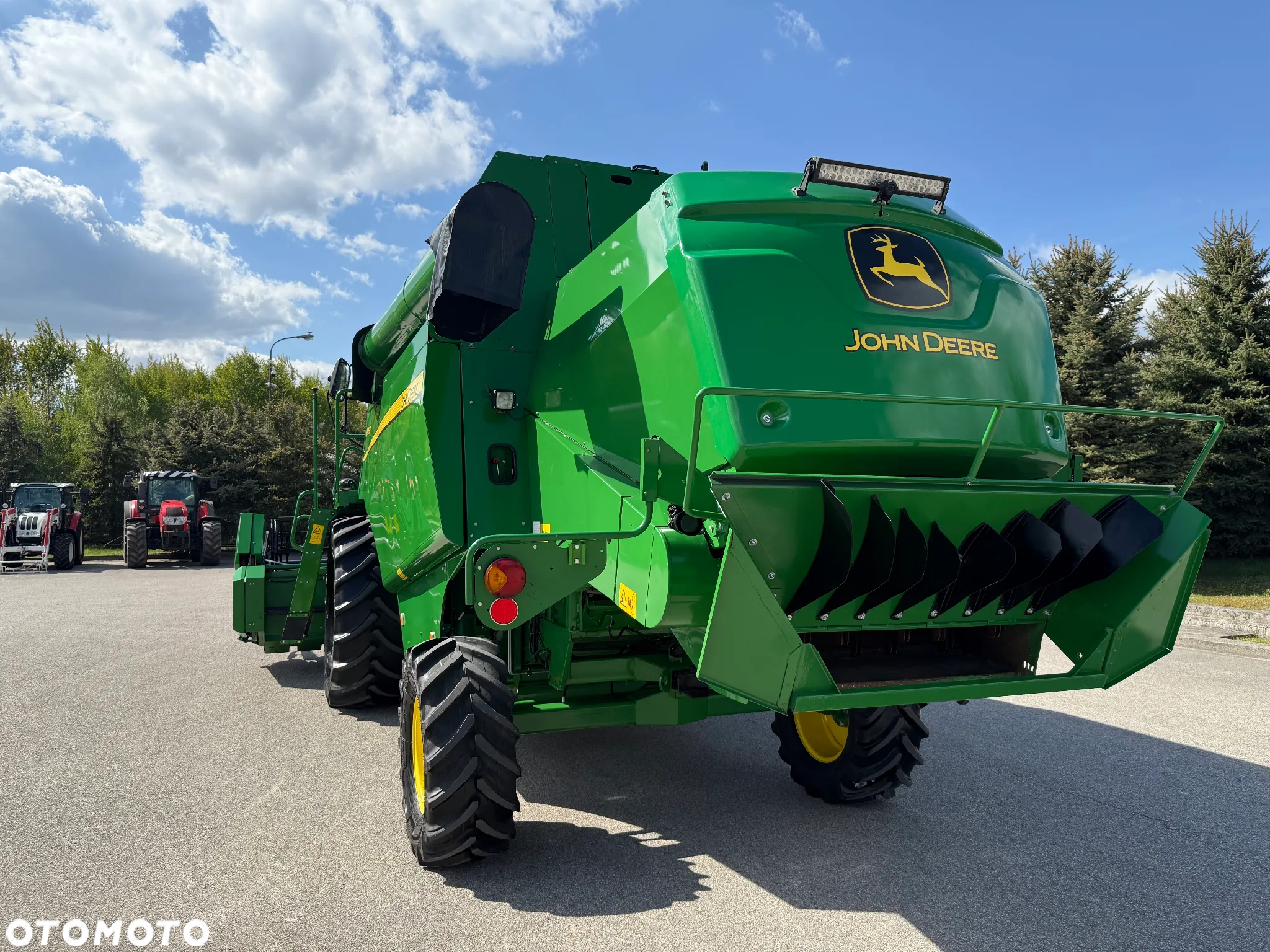 John Deere W 330 - 9
