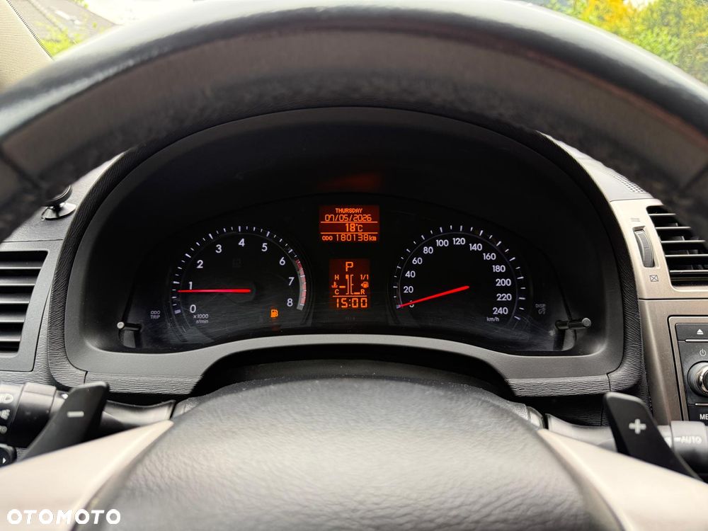 Toyota Avensis 2.0 Premium MS - 17
