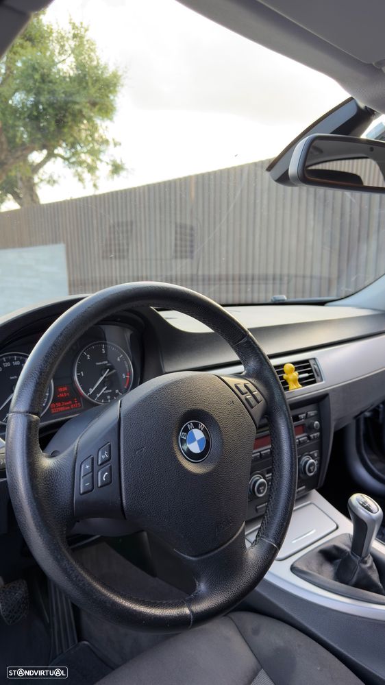 BMW 320 d - 10