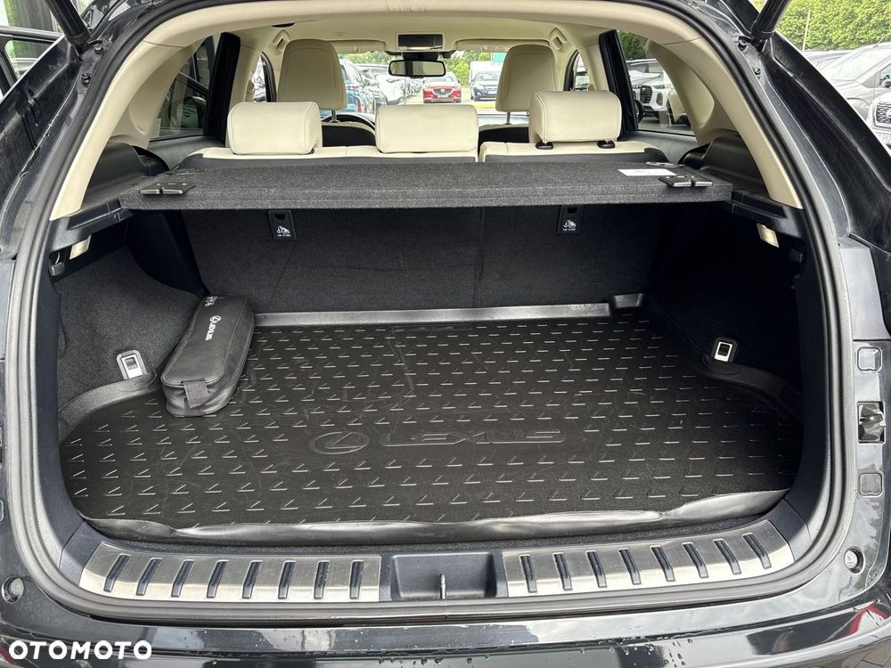 Lexus NX 300 F Impression AWD - 17
