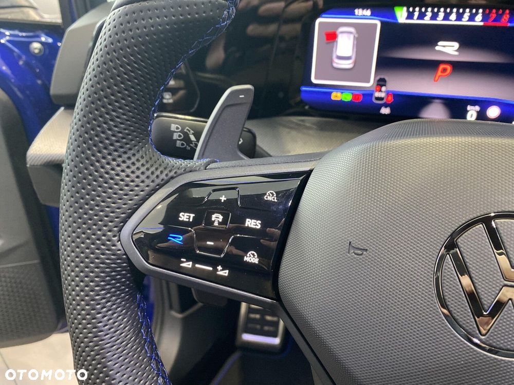 Volkswagen Golf - 31