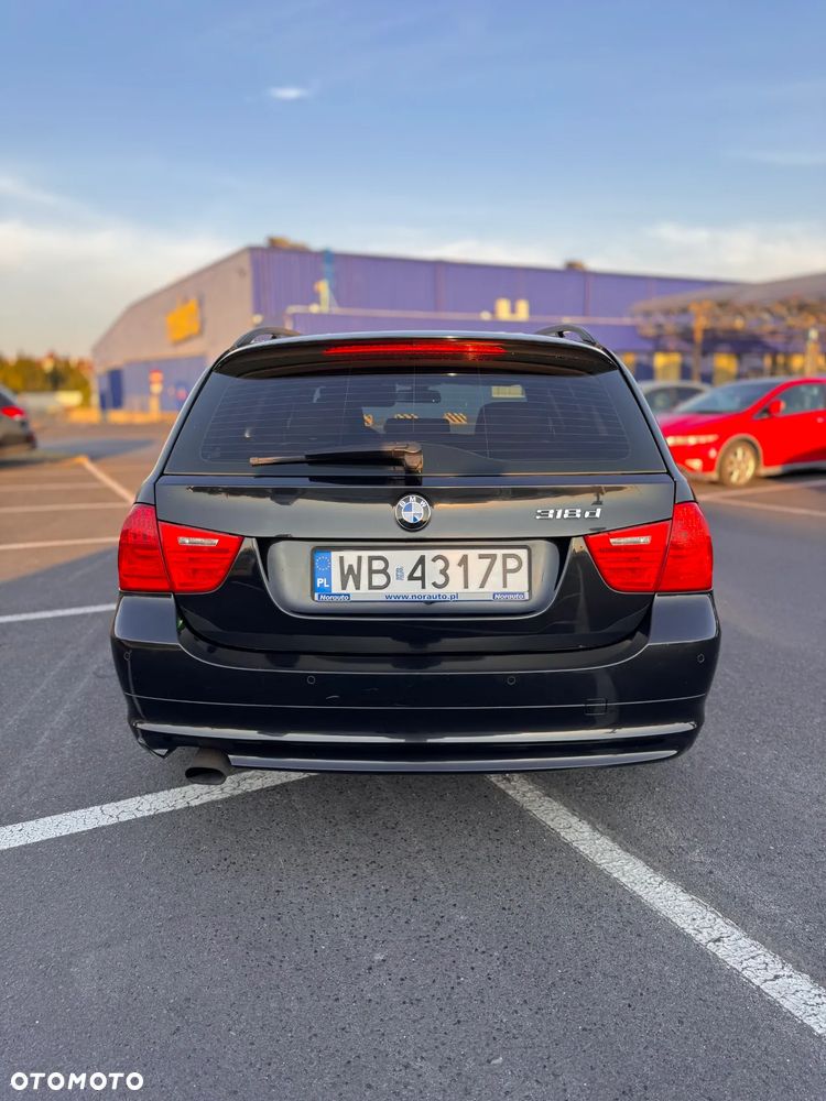 BMW Seria 3 318d - 5