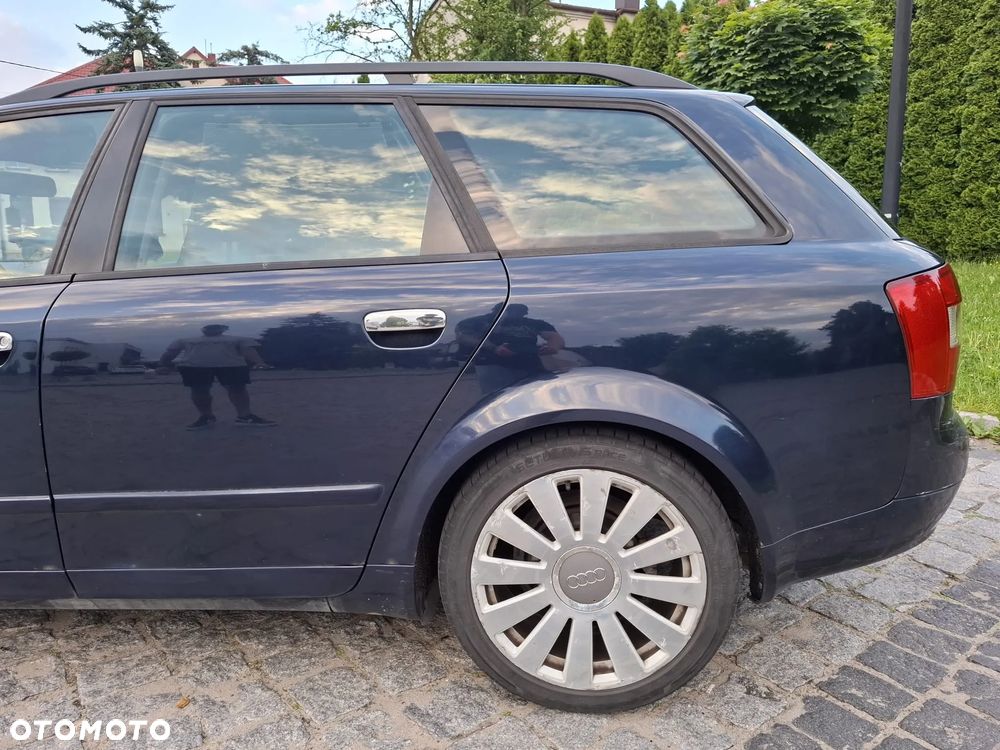 Audi A4 Avant 2.4 - 4