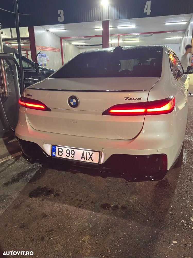 BMW Seria 7 740d xDrive MHEV - 2
