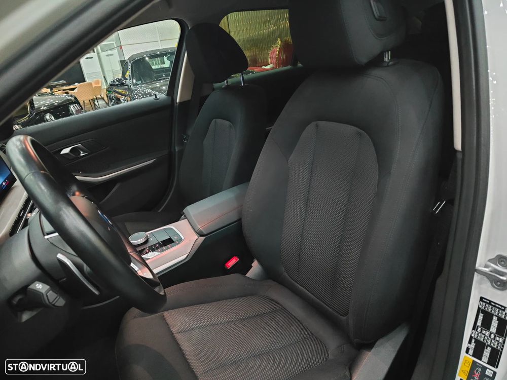BMW 320 e Auto - 11