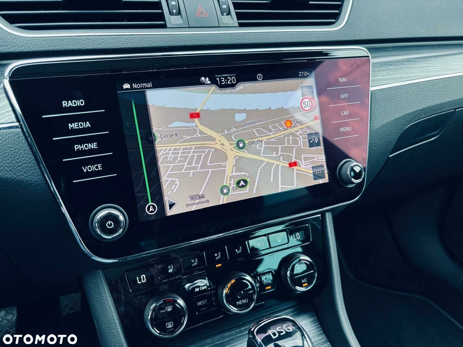 Skoda Superb 2.0 TDI SCR Style DSG - 28