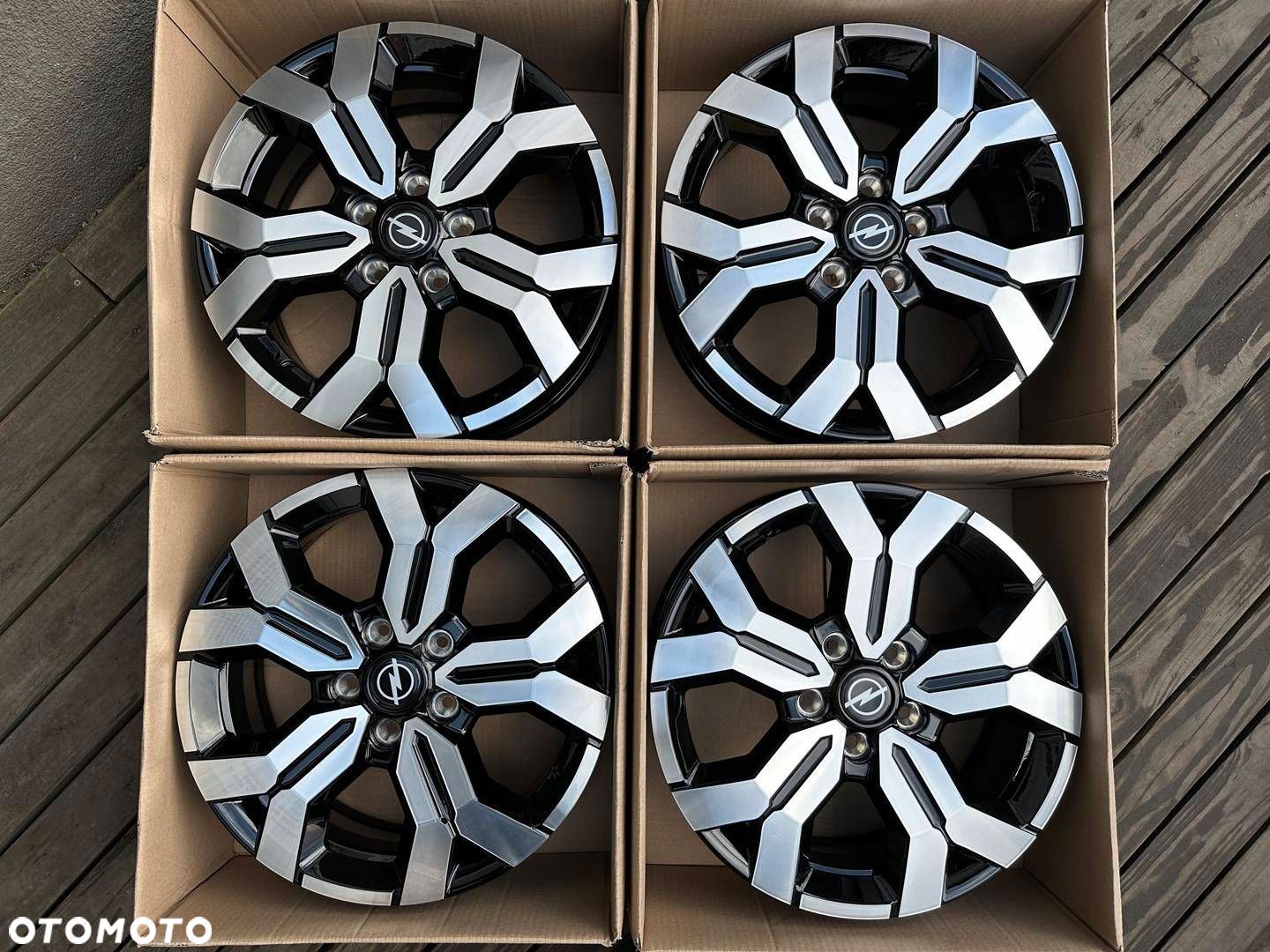 Felgi 17cali OPEL Vivaro 5x114,3 wzmacniane BUS - 1