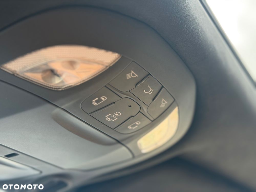 Chrysler Pacifica - 30