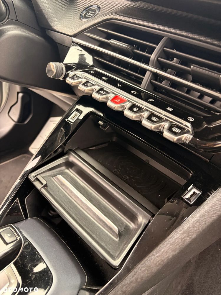 Peugeot 2008 Allure - 13