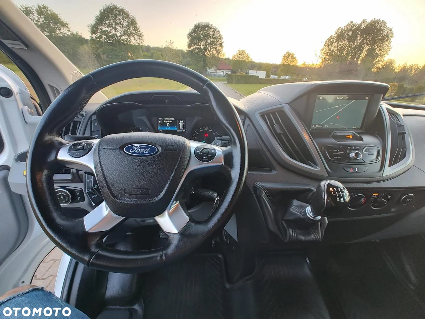 Ford Transit - 25