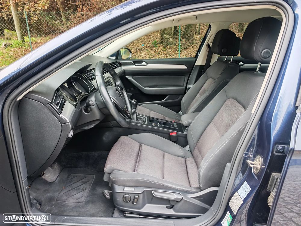VW Passat 1.6 TDI BlueMotion - 11
