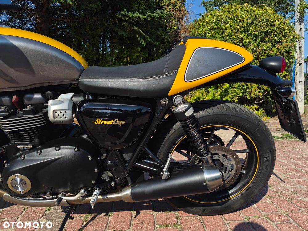 Triumph Street Twin - 9