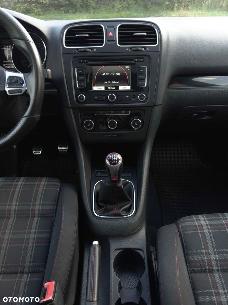 Volkswagen Golf 2.0 TSI GTI - 23