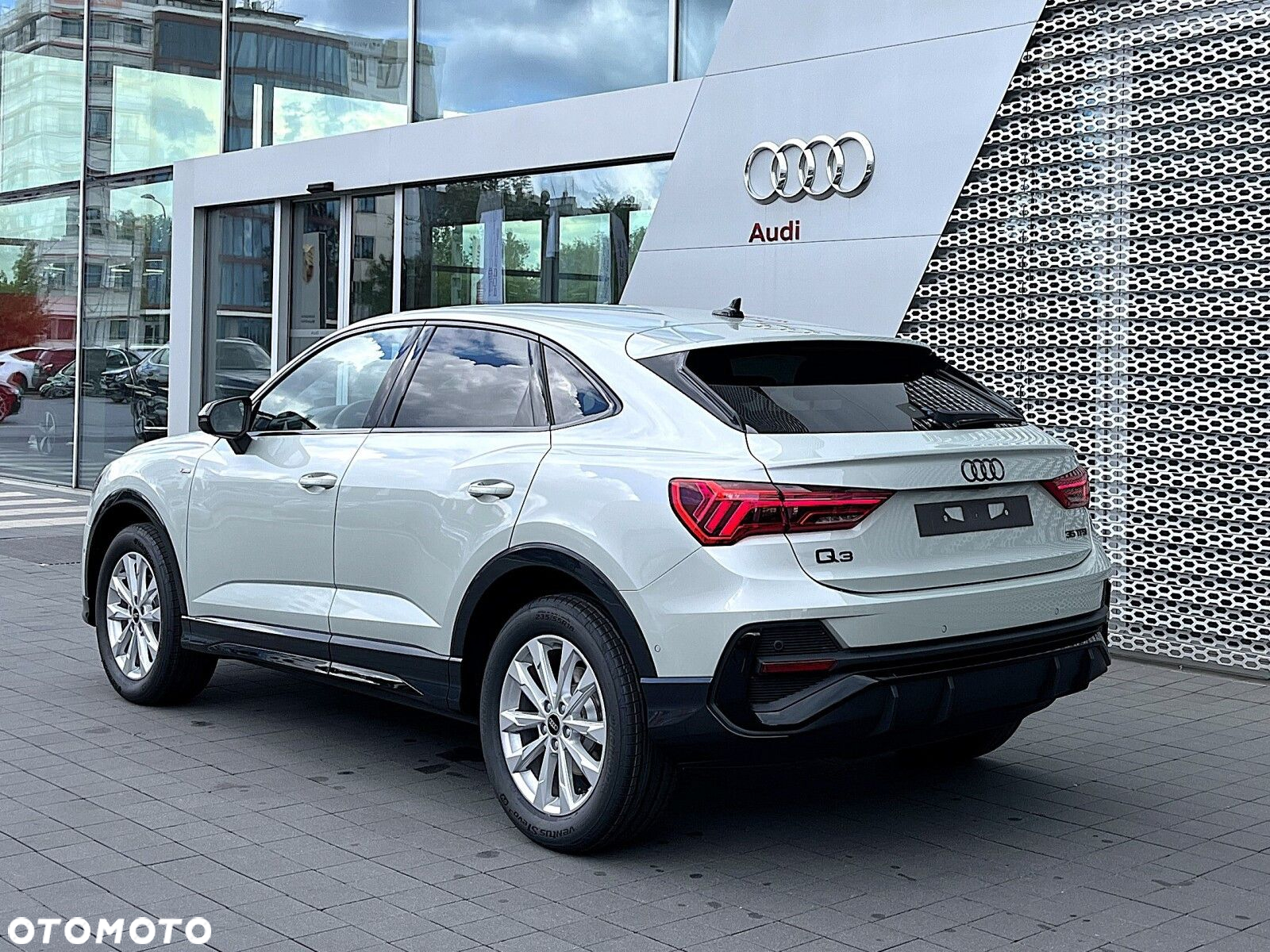 Audi Q3 Sportback - 4