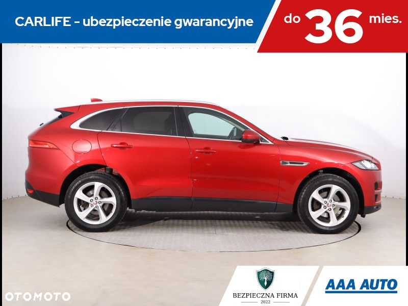 Jaguar F-Pace - 7
