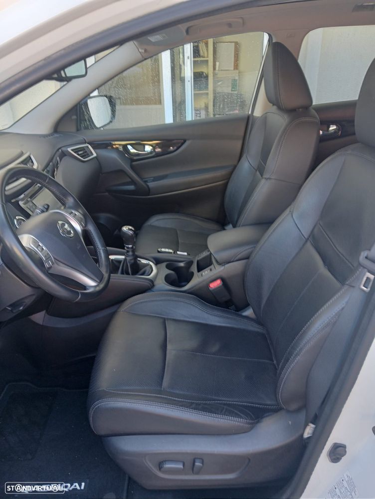 Nissan Qashqai 1.6 dCi Tekna Premium 17 Pele S Alcantara - 3