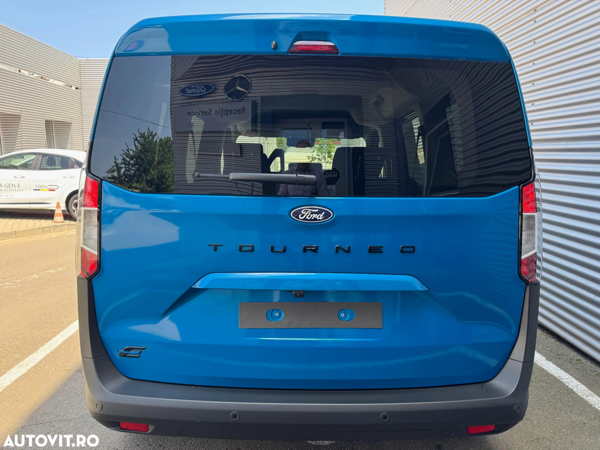 Ford Tourneo Courier - 17