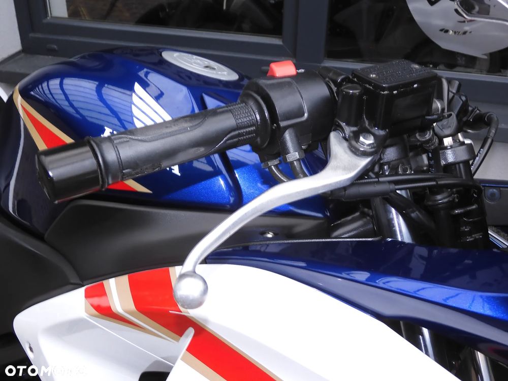 Honda CBR - 15