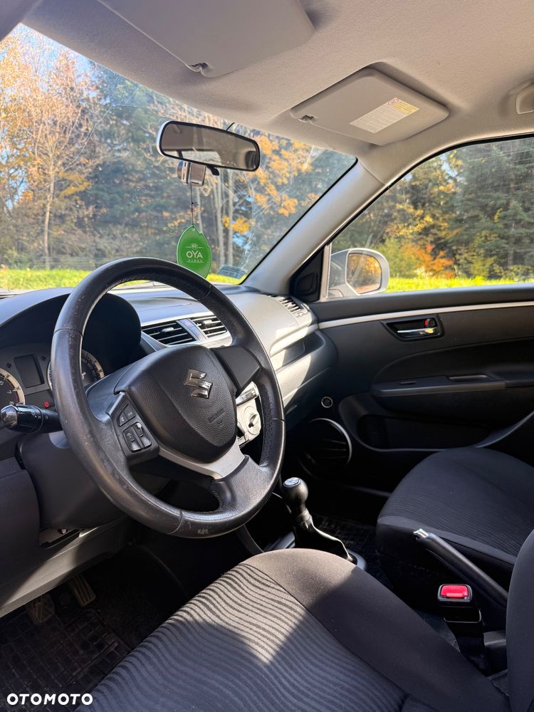 Suzuki Swift - 9