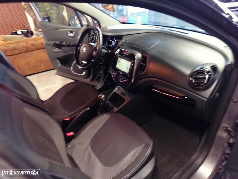 Renault Captur 1.5 dCi Exclusive - 3