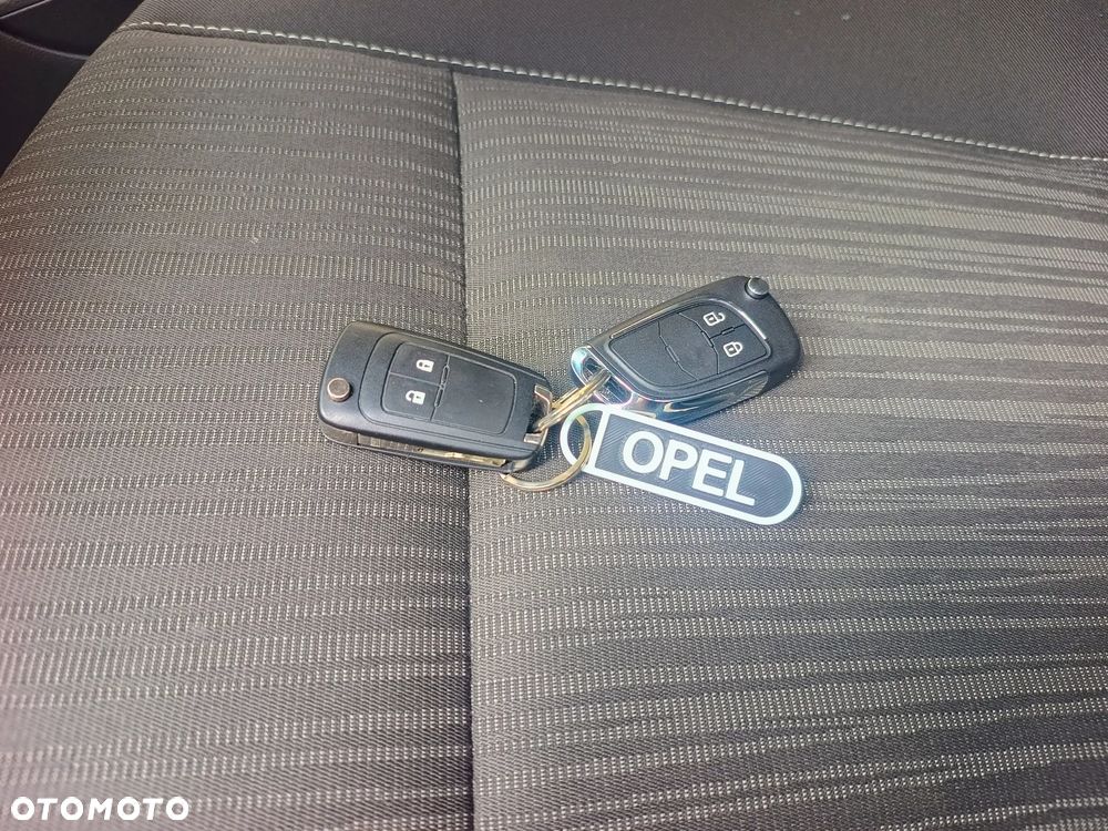 Opel Astra 1.4 T Sport - 33