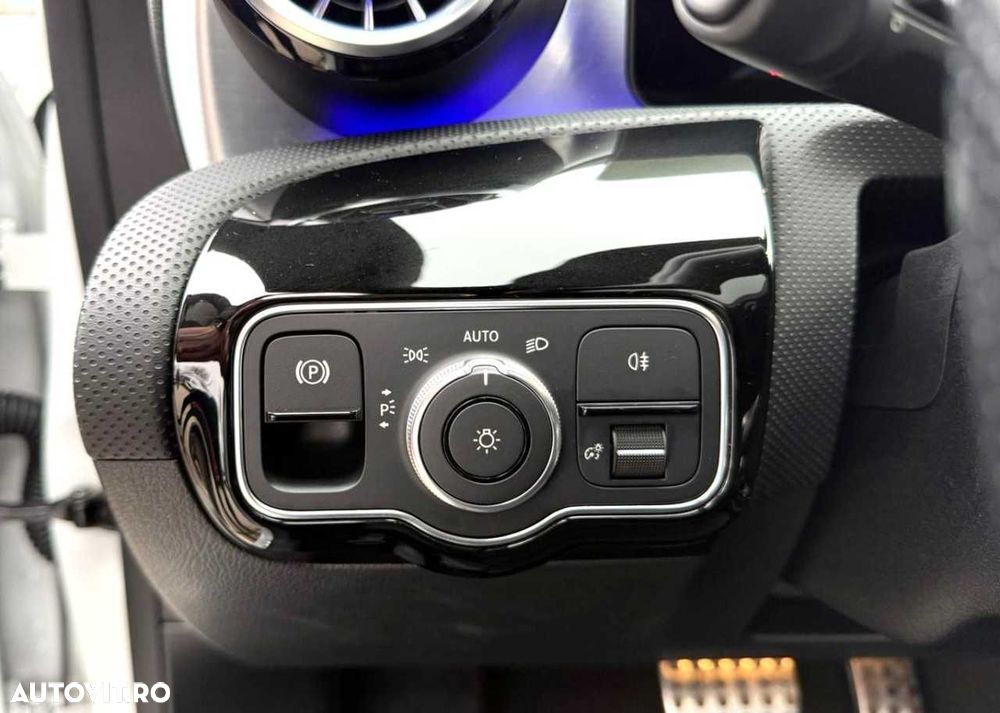 Mercedes-Benz CLA - 23