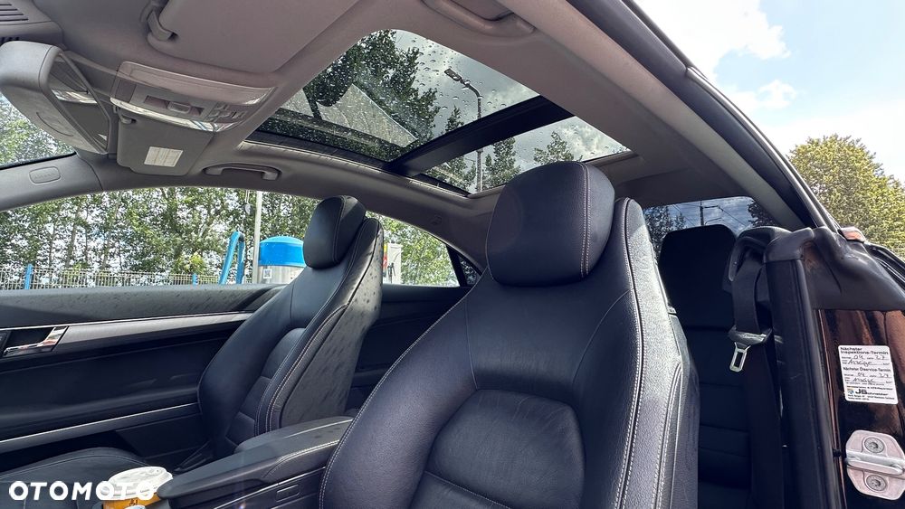 Mercedes-Benz Klasa E 350 CGI BlueEFFICIENCY 7G-TRONIC Avantgarde - 17