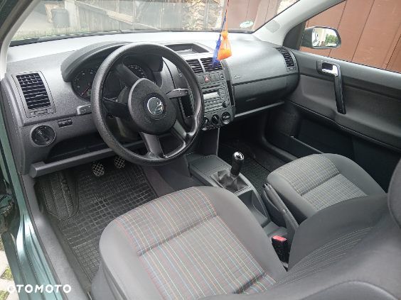 Volkswagen Polo 1.4 16V Basis - 2