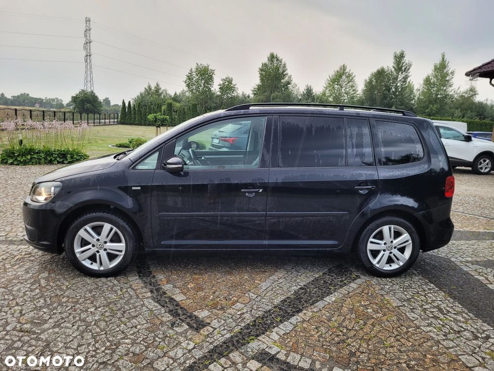 Volkswagen Touran 2.0 TDI DPF MATCH - 4