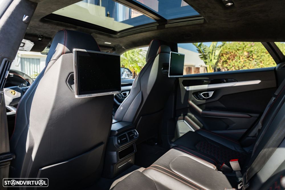 Lamborghini Urus 4.0 V8 - 12