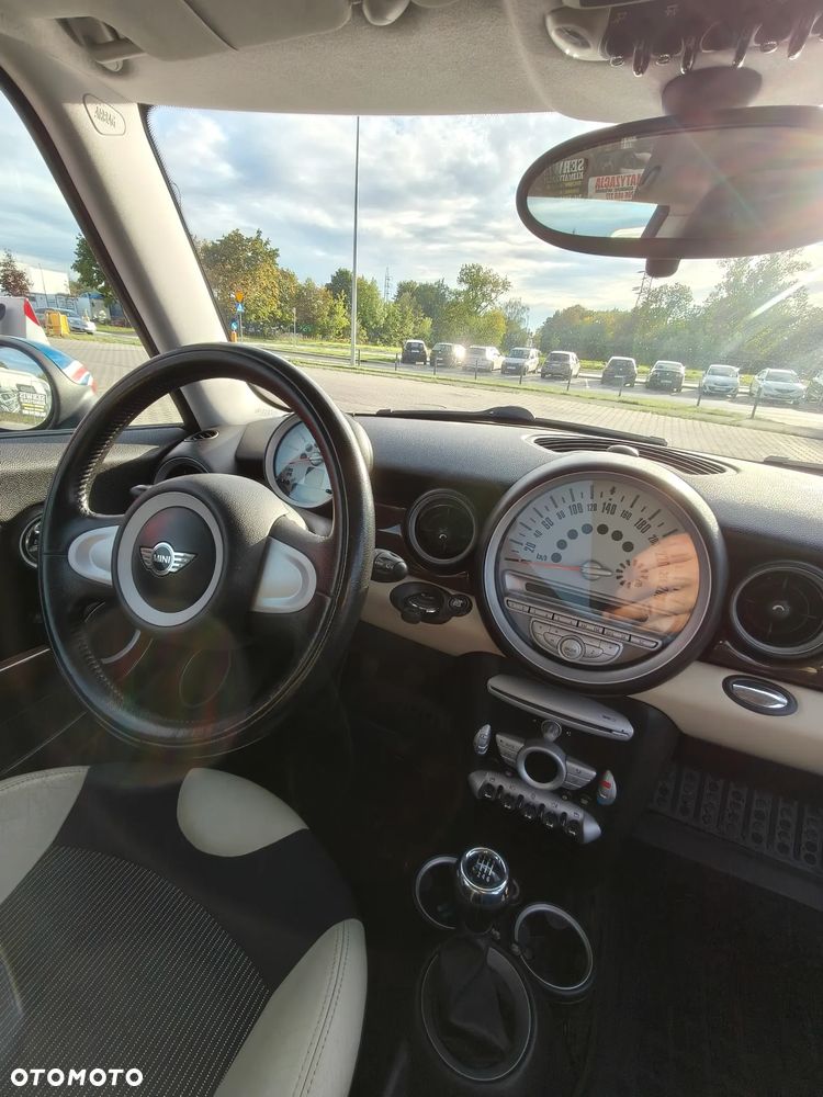MINI Cooper Standard - 23