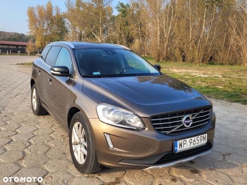 Volvo XC 60 D3 Drive-E Momentum - 1